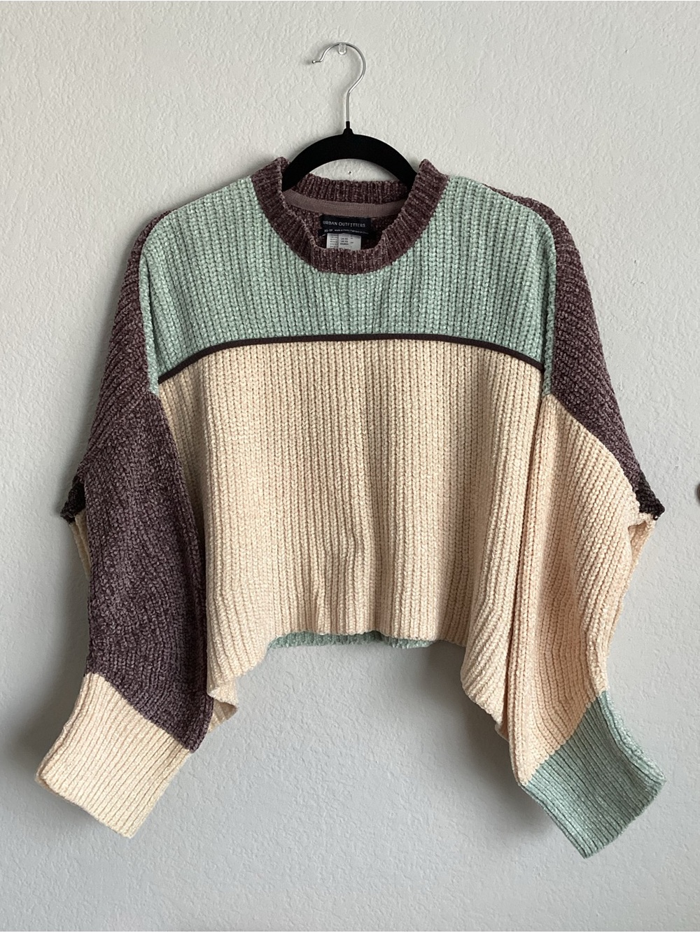 \Urban Outfitters\ Fife Chenille Knit Crop Sweater